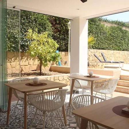לינה וארוחת בוקר Casa La Siesta Albir